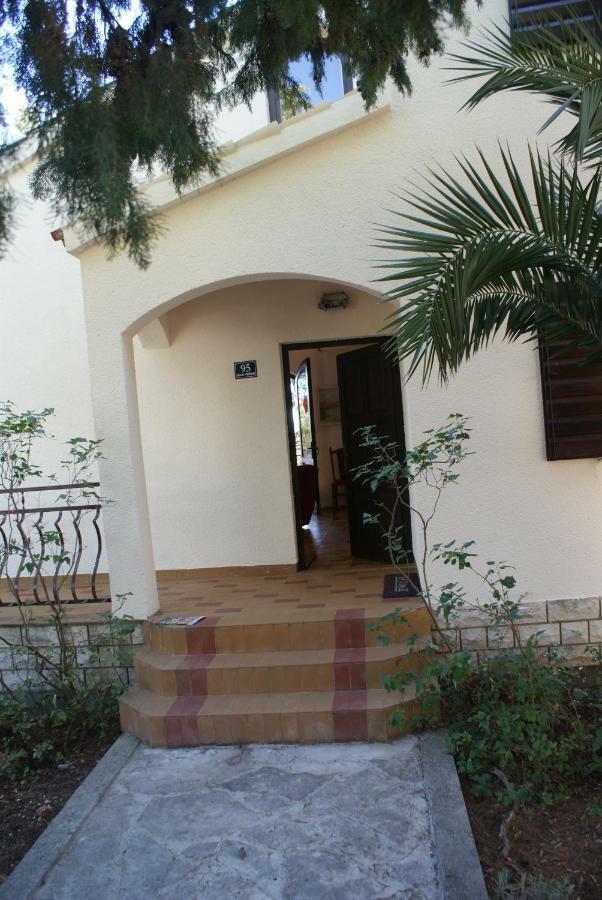 Villa Punta Donji Okrug  Exterior photo